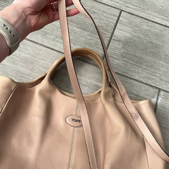 Tod’s Shopping Media Leather Two Way Bag Tan GUC - Picture 5 of 17